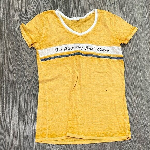 Maurices Short Sleeve T-Shirt This Ain't My First Rodeo Print Yellow White XS - Picture 1 of 4